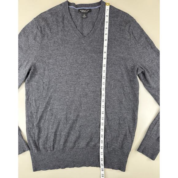 Banana Republic Mens 100% Extra Fine Merino Wool V Neck Sweater L Gray Preppy - Picture 6 of 11